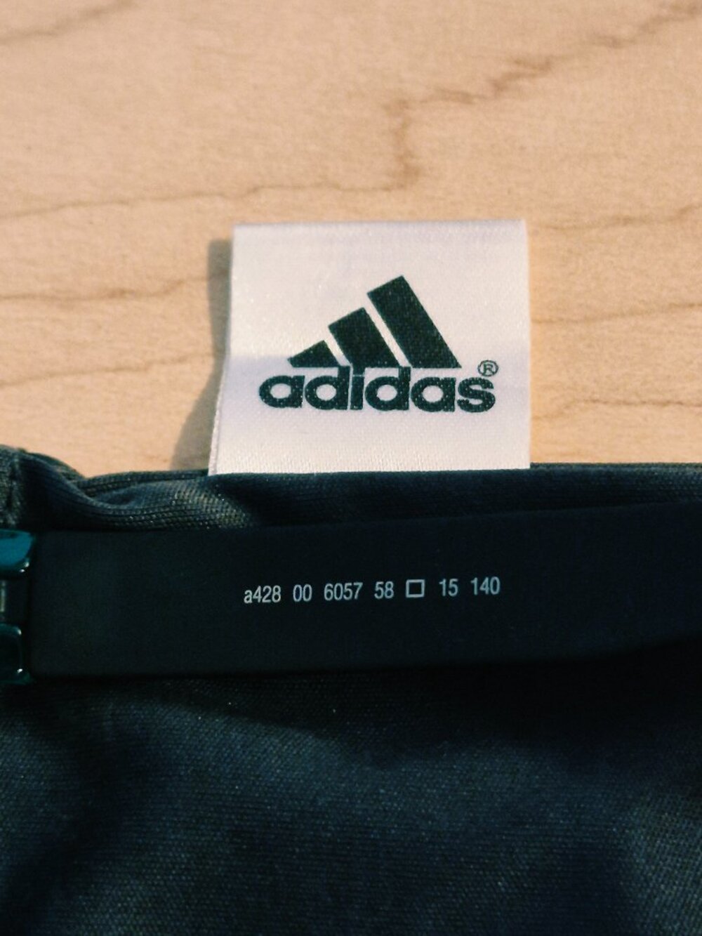 Sunglasses Adidas Unisex! A428/00 6057 - Picture 3 of 3